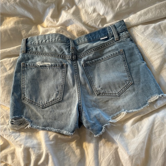 DAZE DENIM Troublemaker Light Wash High-Rise Distressed Denim Cutoff Shorts - Picture 4 of 4